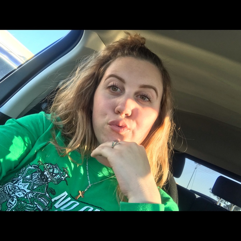 Meet your Posher, Danielle